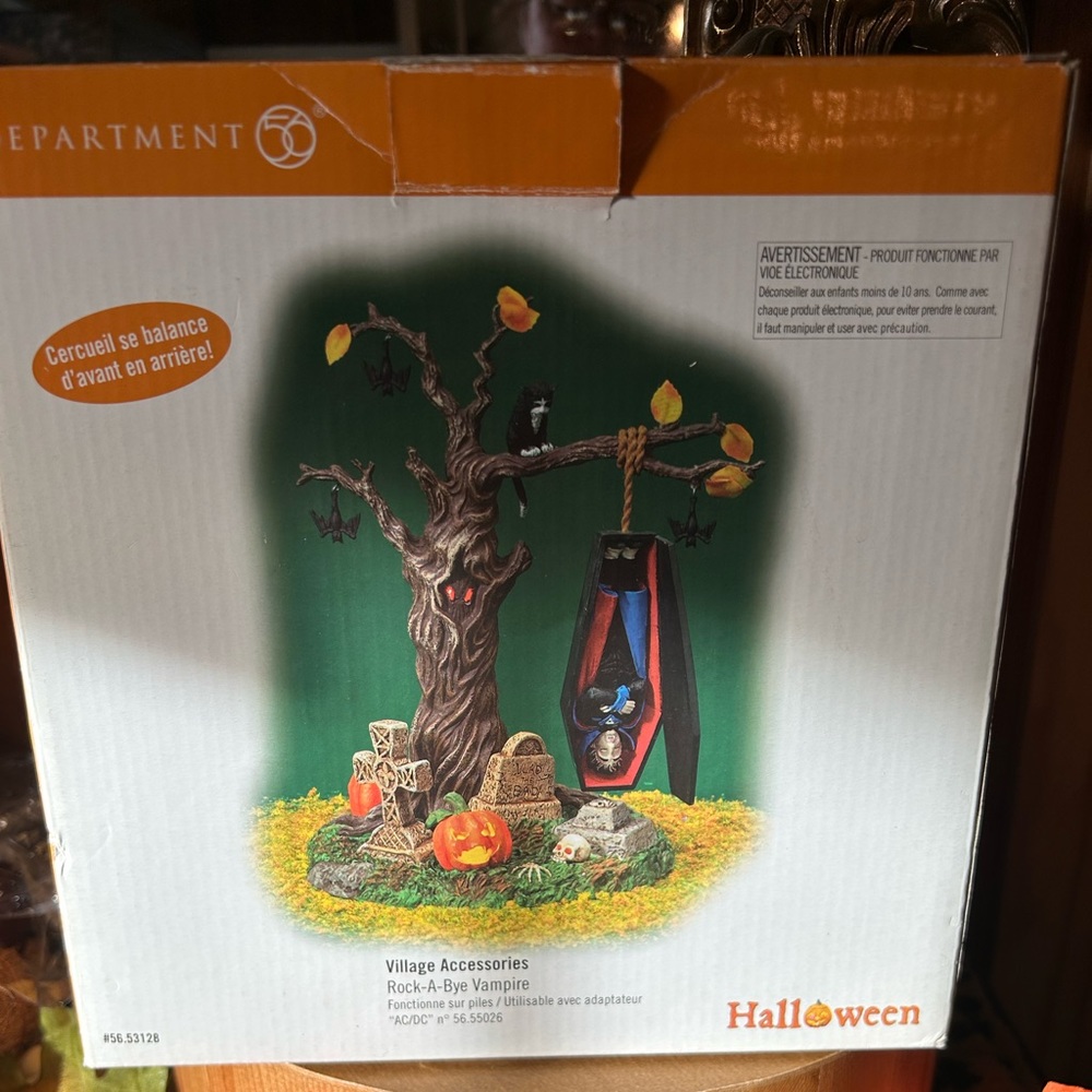 Department 56 rock a bye vampire, Halloween decor